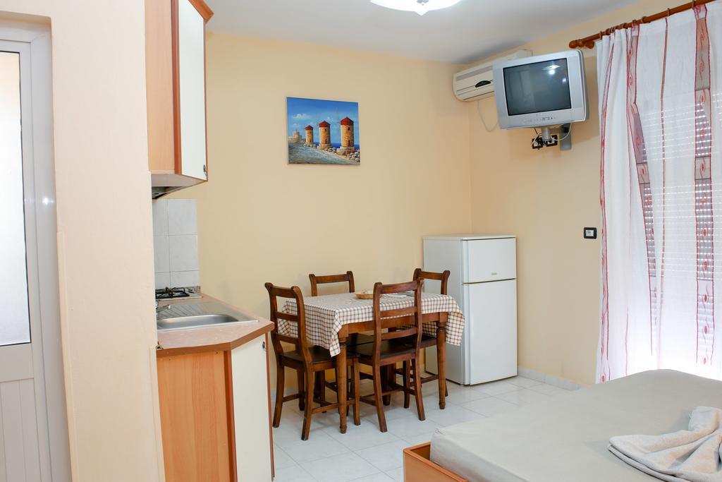 Apartments Bella Vista Дуррес Экстерьер фото