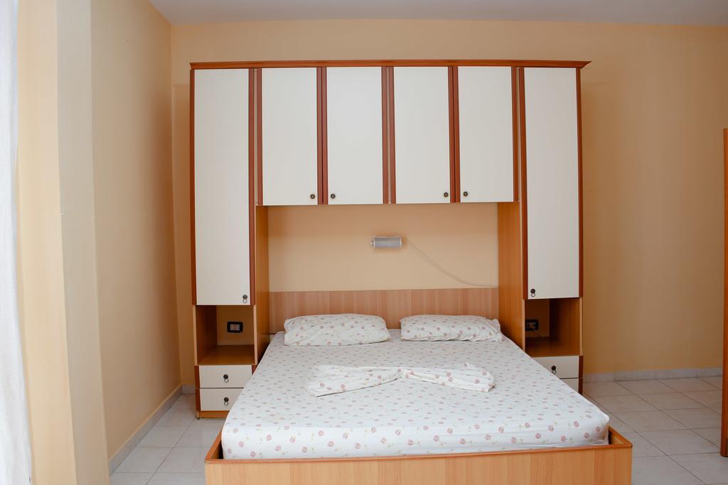 Apartments Bella Vista Дуррес Экстерьер фото