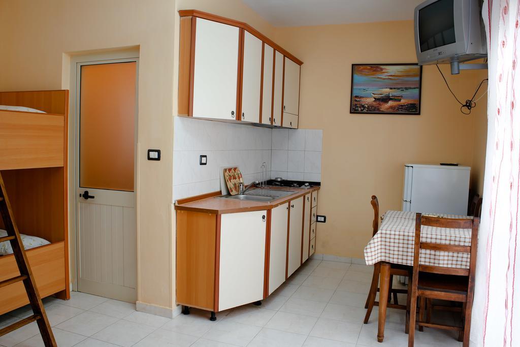 Apartments Bella Vista Дуррес Экстерьер фото
