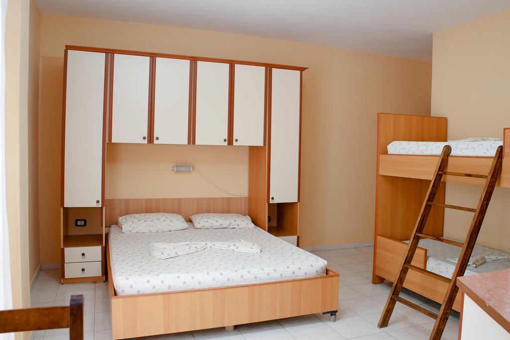 Apartments Bella Vista Дуррес Экстерьер фото